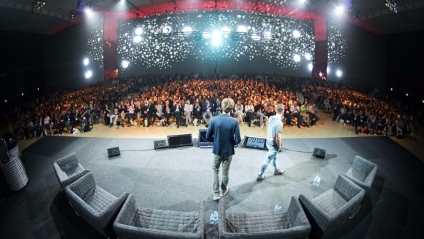 fifteen-seconds-stage